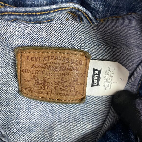 Vintage Levi's Jean Jacket Women's Small Blue Cotton Made in USA Denim Trucker - Picture 8 of 16